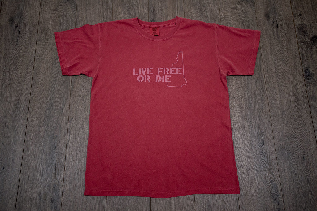Live Free or Die Men's T-Shirt w/State Outline